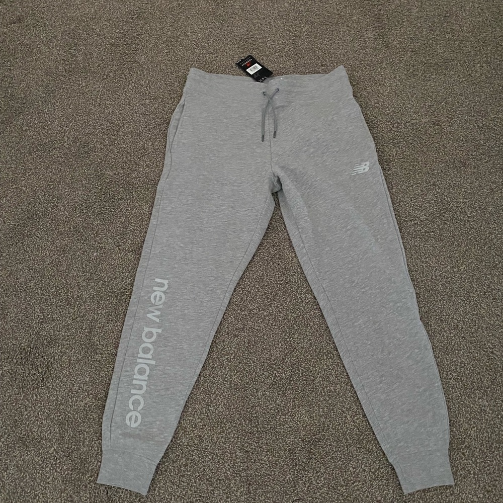 BRAND NEW, NEW BALANCE SWEATPANTS
